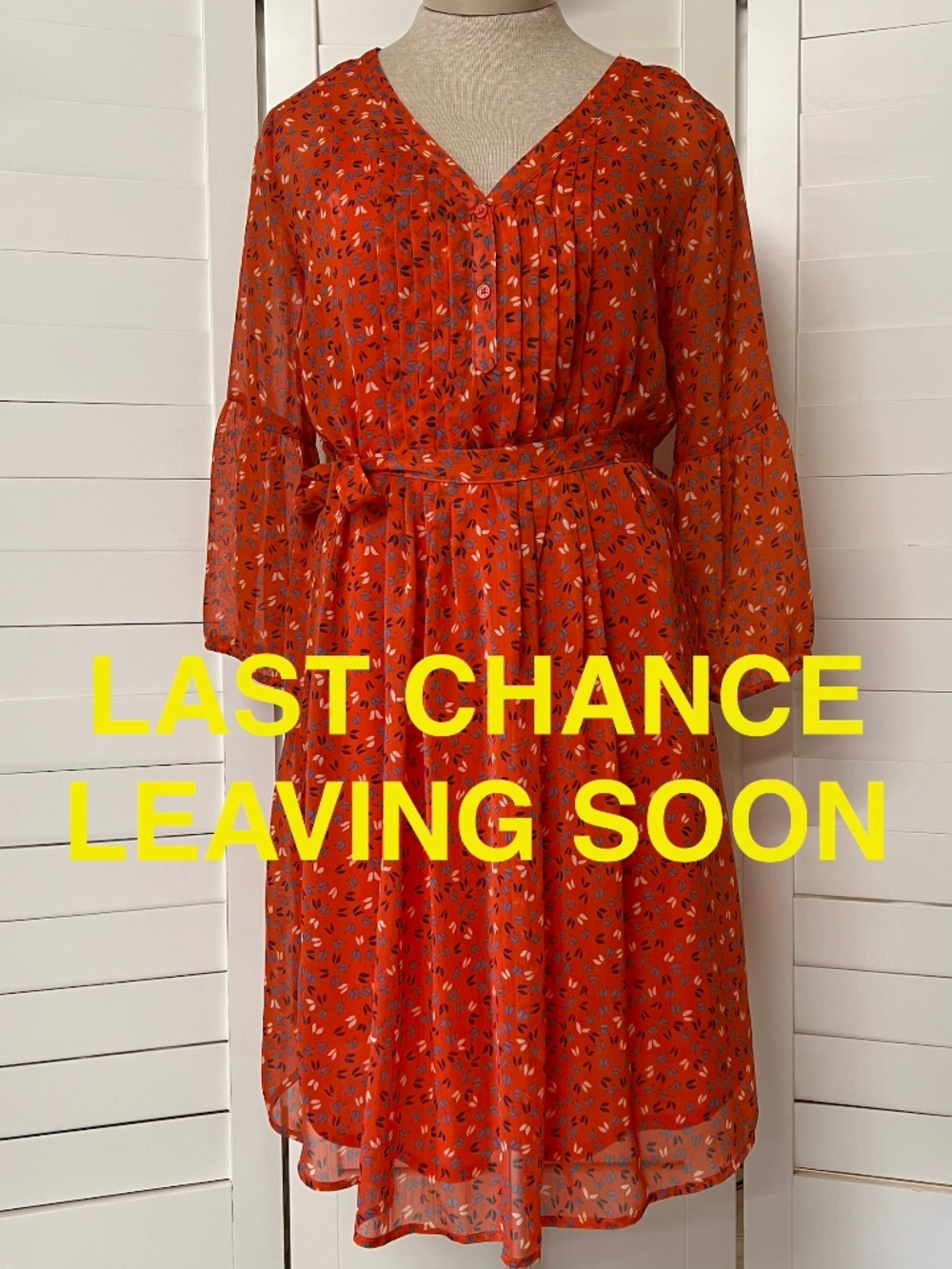 Old Navy Sheer Red Floral Belted Dress With 3/4 Sleeves Size Medium